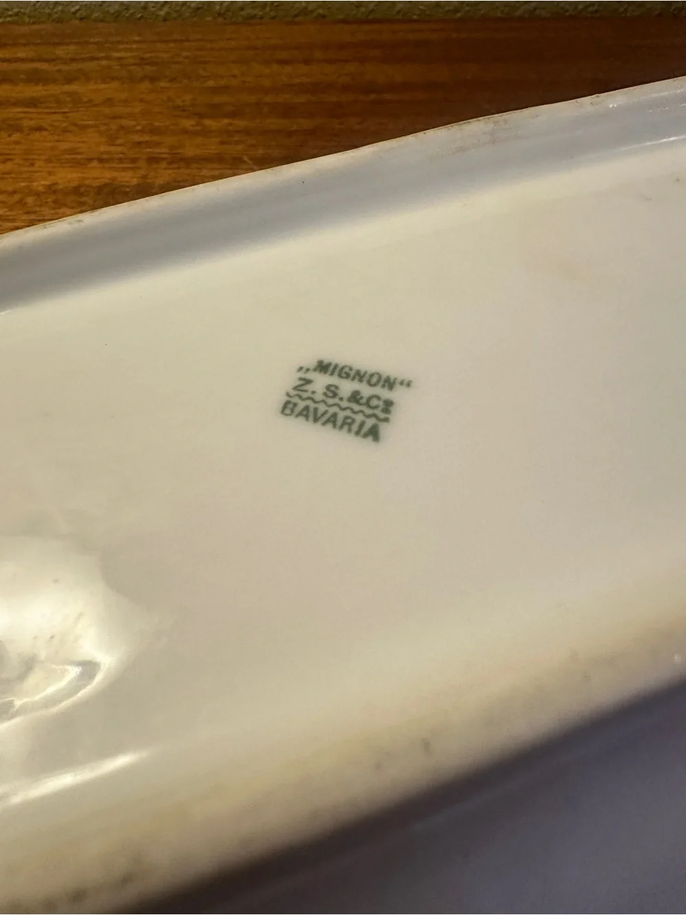 Mignon White Porcelain Serving Tray with Pink Rose Motif